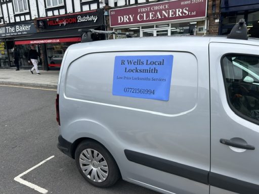 R Wells Local Locksmith Uxbridge
